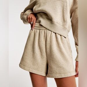 Abercrombie & Fitch Vintage Sunday Short Light Brown Small NWT